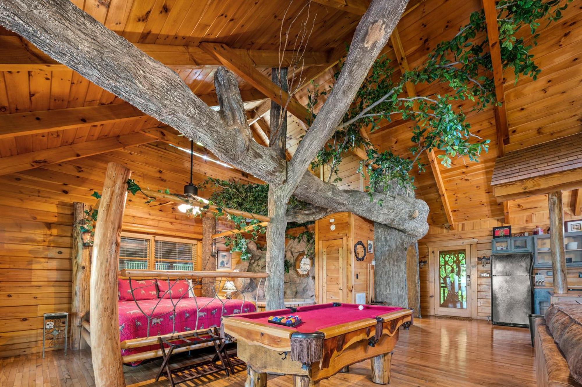 Gatlinburg Enchanted Treehouse By Stony Brook Cabins Экстерьер фото